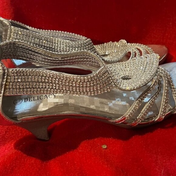 Delicacy Women’s Silver Rhinestone Slingback Heels–Size 10–Sparkly Dress Shoes - Picture 2 of 5